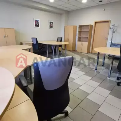 Снять офис - Днепр, Богдана Хмельницкого просп.. Аренда недвижимости - Шевченковский (Бабушкинский), вторичный рынок и новострой недорого, цена до 13000грн, объявление №1913589 фото 2