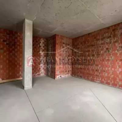 Купить квартиру - Днепр, Короленко ул.. Продажа недвижимости - Центральный (Кировский), вторичный рынок и новострой недорого, цена до 78000$, объявление №1945116 фото 3