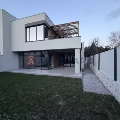 Купить дом - Днепр, Белгородская ул.. Продажа недвижимости - Соборный (Жовтневый), вторичный рынок и новострой недорого, цена до 490000$, объявление №1990873 фото 1